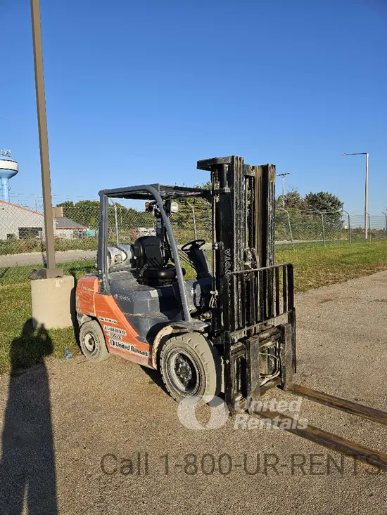 2019 Toyota 8FGU30 Warehouse Forklift