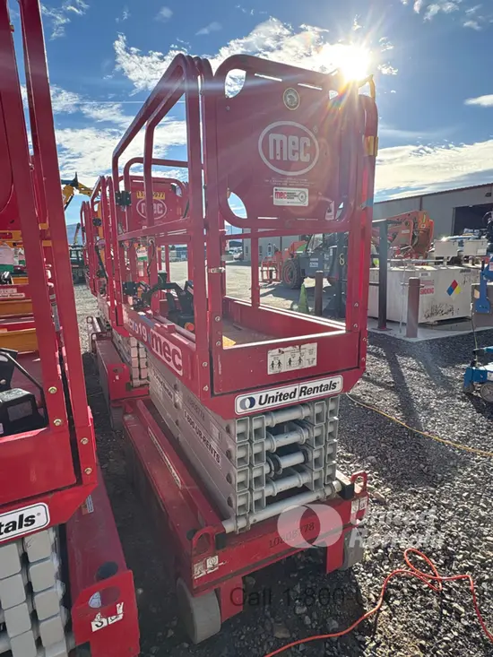 2018 MEC MICRO 19 Scissor Lift