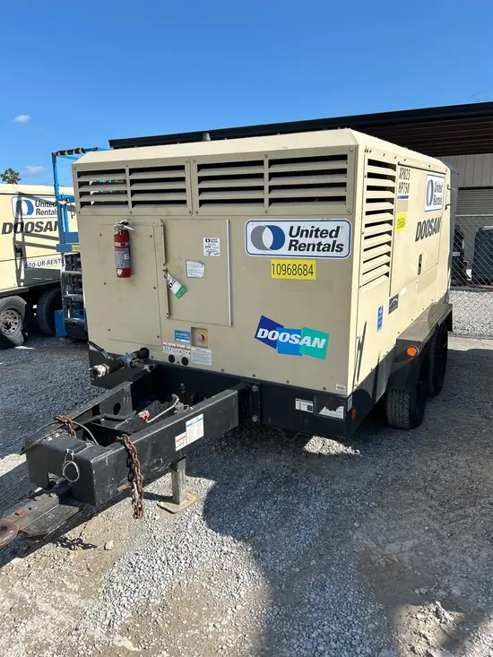 2019 Doosan XP825/HP750WCU Air Compressor