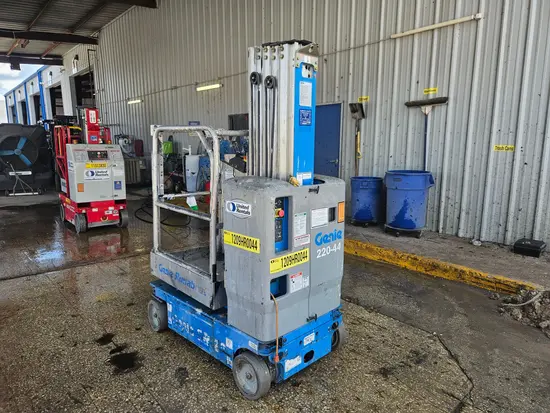 2016 Genie GR-20 Self-Propelled One-Person Lift