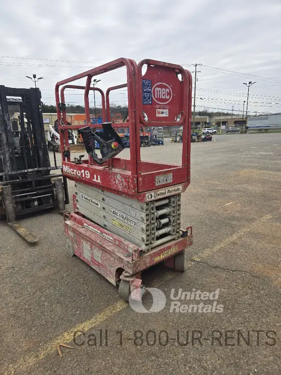 2019 MEC MICRO 19 Scissor Lift