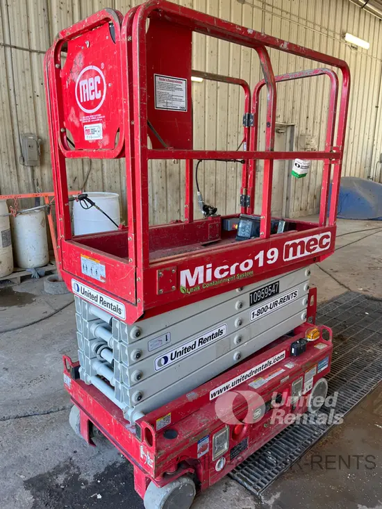 2019 MEC MICRO 19 Scissor Lift