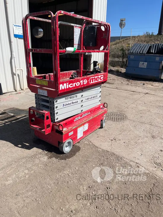 2018 MEC MICRO 19 Scissor Lift