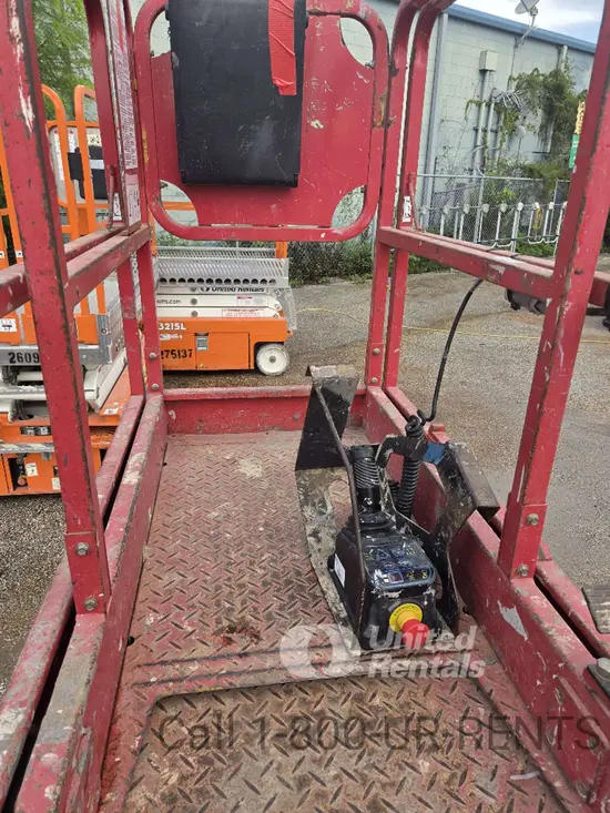 2020 MEC MICRO 19 Scissor Lift