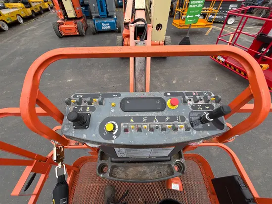 2013 JLG E450AJ Articulating Boom Lift