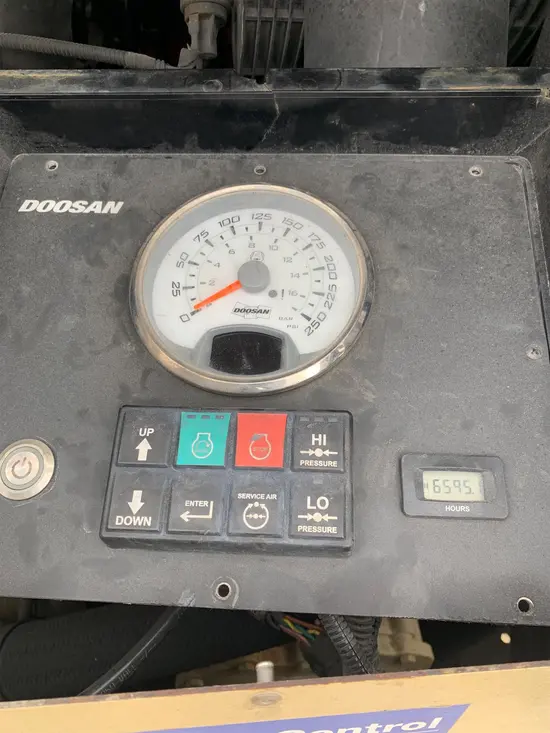2021 Doosan P425/HP375WCUT4 Air Compressor