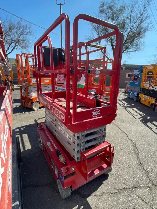 2019 MEC MICRO 19 Scissor Lift