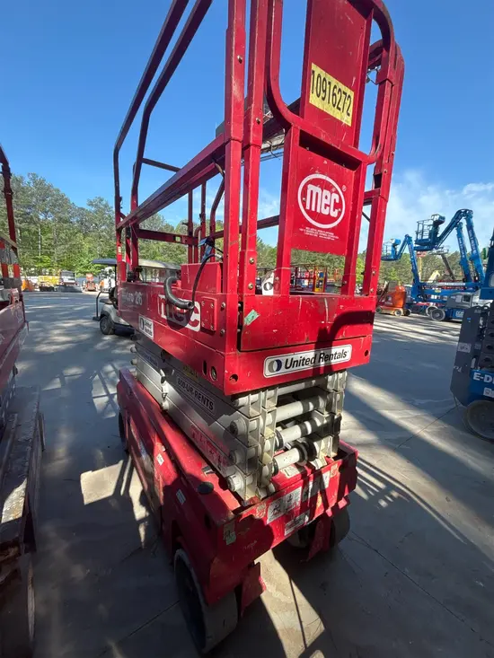 2019 MEC MICRO 26 Scissor Lift