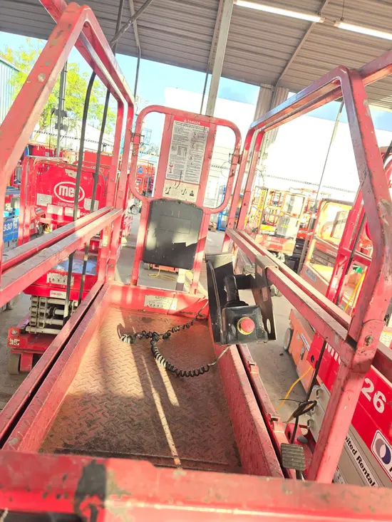 2019 MEC MICRO 26 Scissor Lift