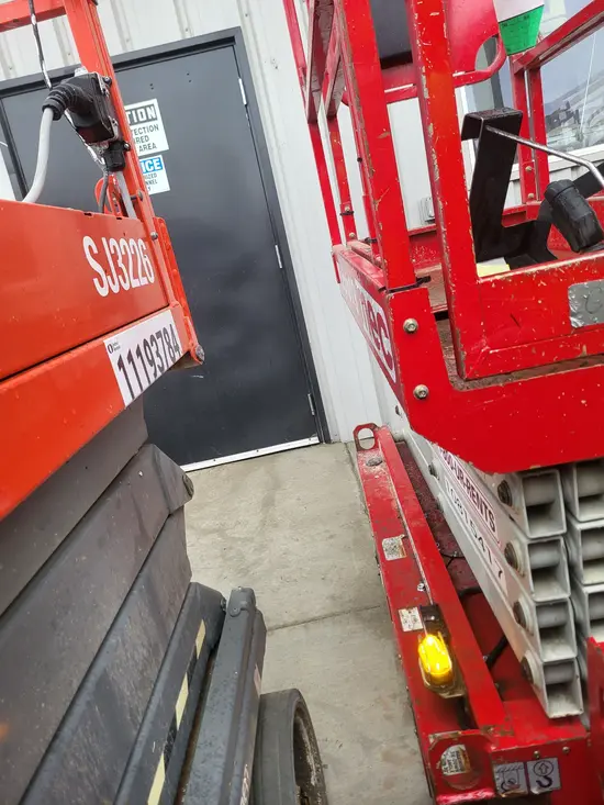 2018 MEC MICRO 19 Scissor Lift