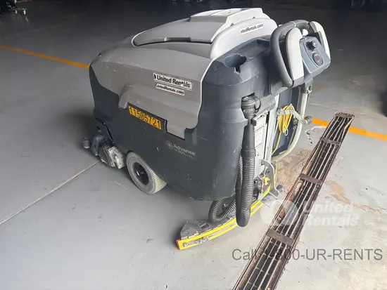 2022 Clarke SC901 X32C Scrubber