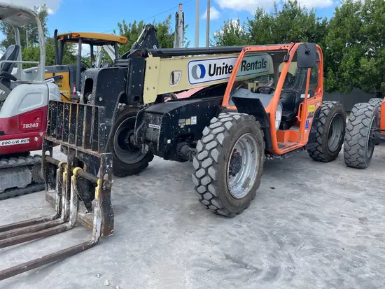 2017 JLG 742 Forklift
