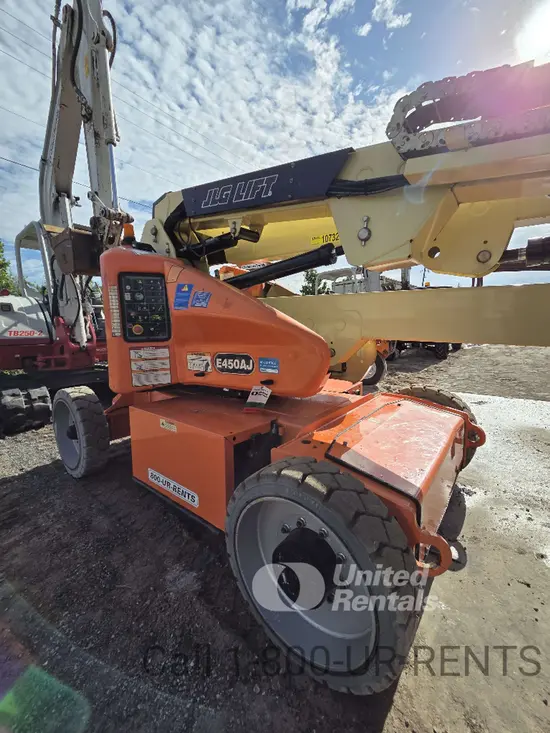 2018 JLG E450AJ Articulating Boom Lift