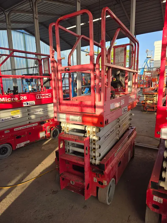 2019 MEC MICRO 26 Scissor Lift