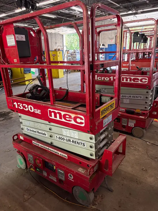 2017 MEC 1330SE Scissor Lift