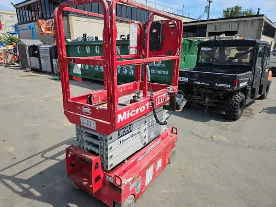 2018 MEC MICRO 19 Scissor Lift