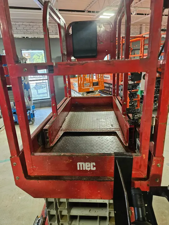 2019 MEC MICRO 19 Scissor Lift