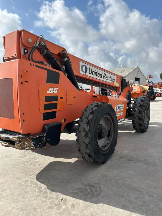 2017 SKYTRAK 10054 Forklift