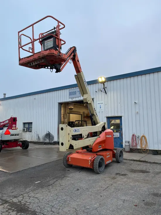 2015 JLG E450AJ Articulating Boom Lift