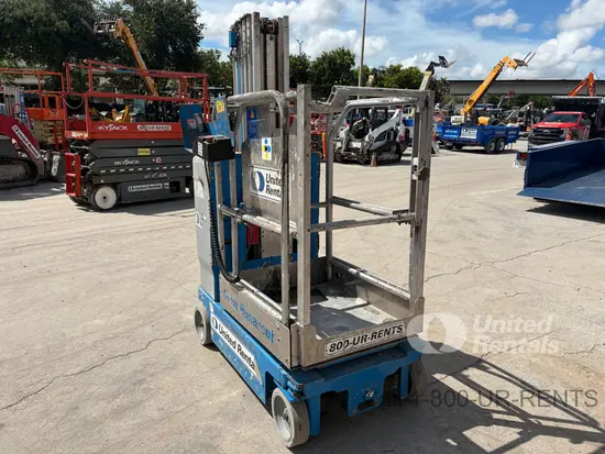 2018 Genie GR-20 Self-Propelled One-Person Lift