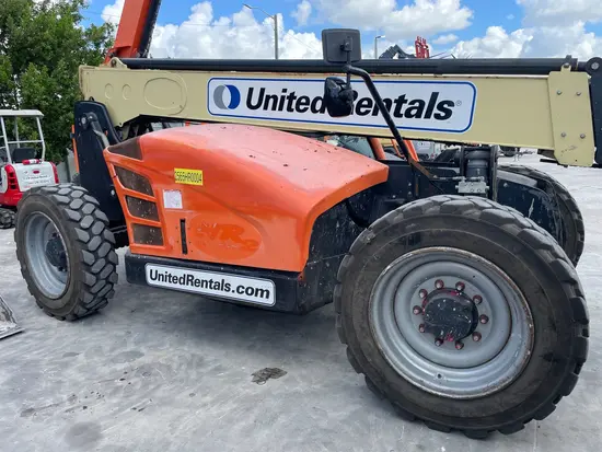 2017 JLG 742 Forklift