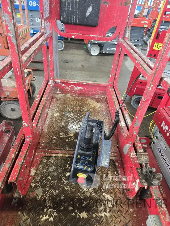 2018 MEC MICRO 19 Scissor Lift