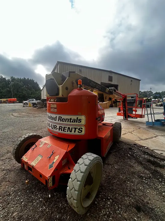 2017 JLG E450AJ Articulating Boom Lift