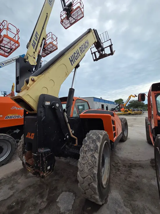 2017 JLG 642 Forklift