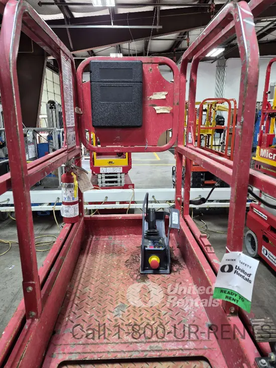 2019 MEC MICRO 19 Scissor Lift