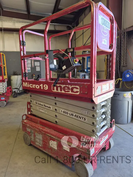 2018 MEC MICRO 19 Scissor Lift