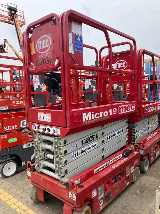 2019 MEC MICRO 19 Scissor Lift