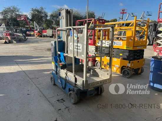 2018 Genie GR-20 Self-Propelled One-Person Lift