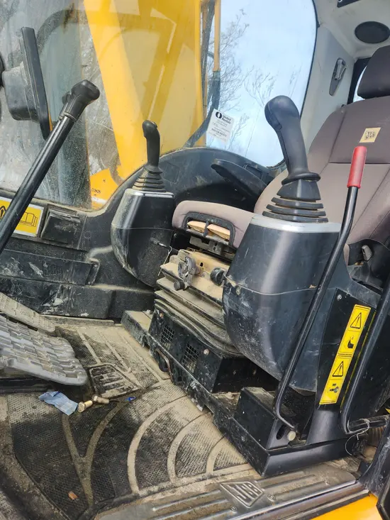 2019 JCB JS131 LC Excavator