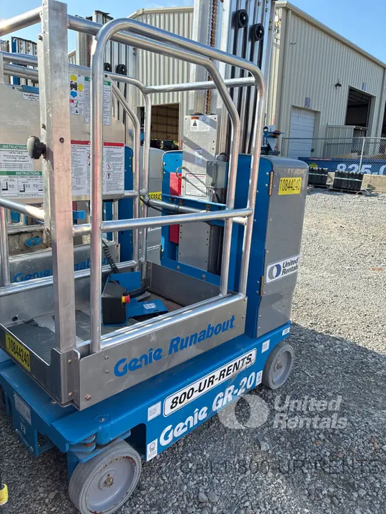 2018 Genie GR-20 Self-Propelled One-Person Lift