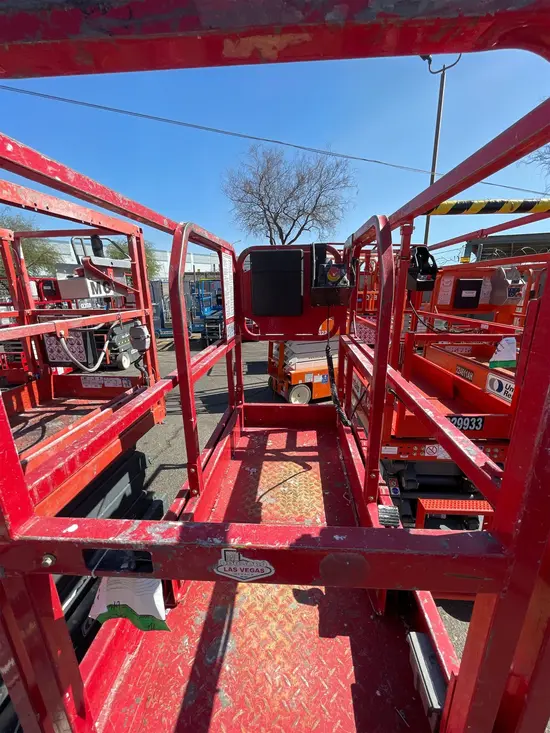 2019 MEC MICRO 19 Scissor Lift
