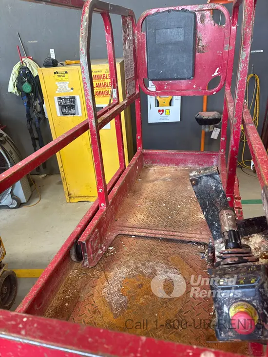 2018 MEC MICRO 19 Scissor Lift