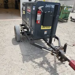 2020 Lincoln Electric DUAL MAVERICK Welder