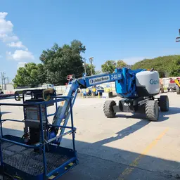 2017 Genie Z-62/40J Articulating Boom Lift