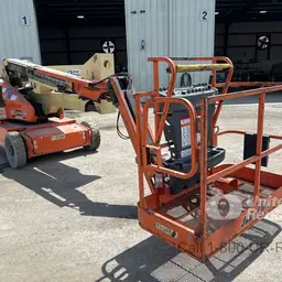 2018 JLG E450AJ Articulating Boom Lift
