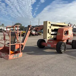 2017 JLG 450AJ Articulating Boom Lift