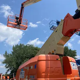 2017 JLG 800AJ Articulating Boom Lift