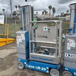 2018 Genie GR-20 Self-Propelled One-Person Lift