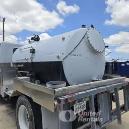 2019 HINO 268DCD4X2