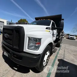 2019 Ford F-750 GAS Truck