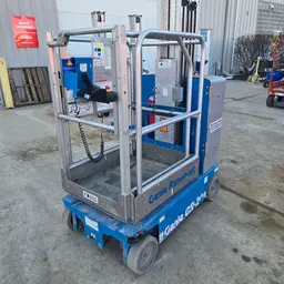 2018 Genie GR-20 Self-Propelled One-Person Lift