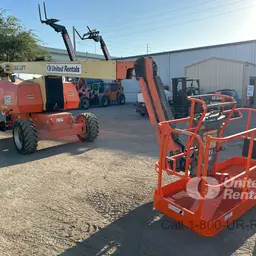 2018 JLG 800AJ Articulating Boom Lift
