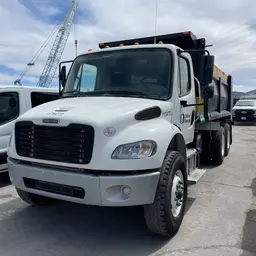 2024 Freightliner M2-106 Truck