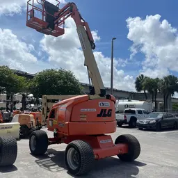 2018 JLG 450AJ Articulating Boom Lift