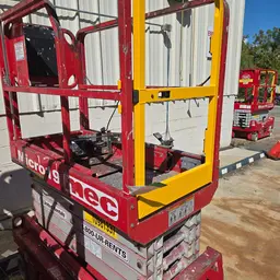 2019 MEC MICRO 19 Scissor Lift