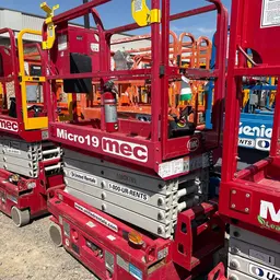 2018 MEC MICRO 19 Scissor Lift